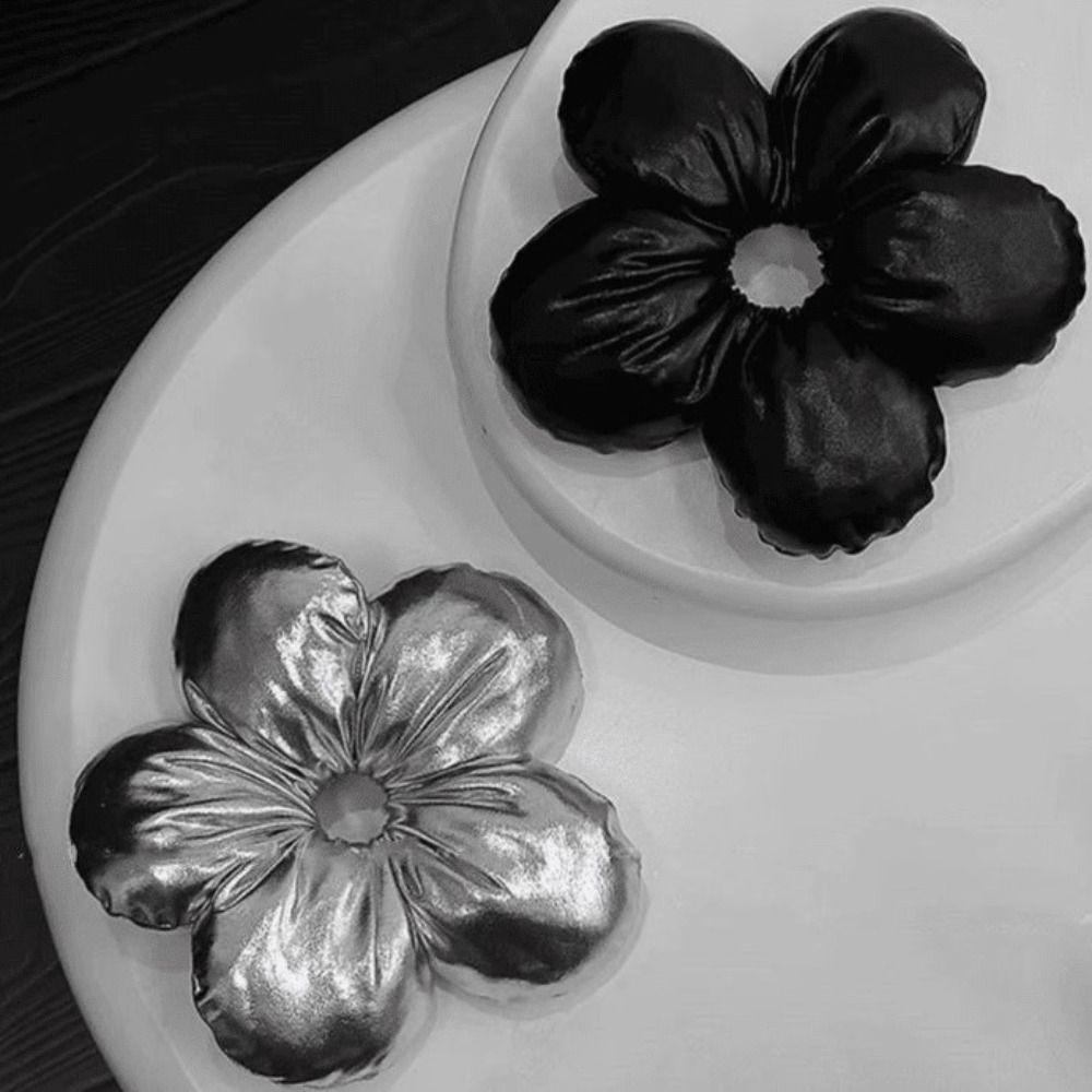 

Soft Pillow Hair Band Flower Hair Tie Cute Scrunchie Women Girls чорний