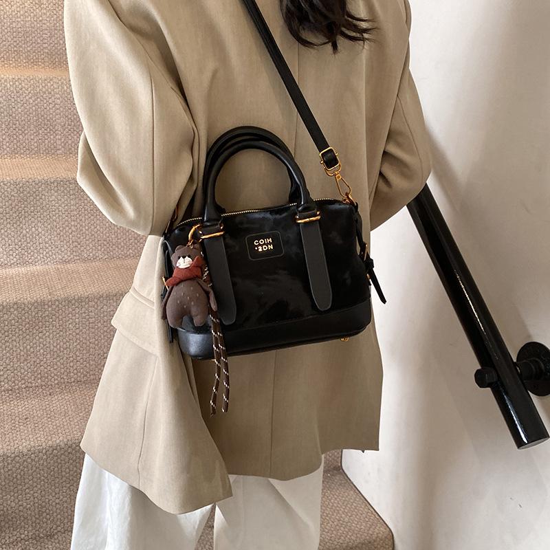 Premium Pendlerhandtasche Damen 2025 neue trendige Mode vielseitige Kissenhandtasche Wintermode Umhängetasche