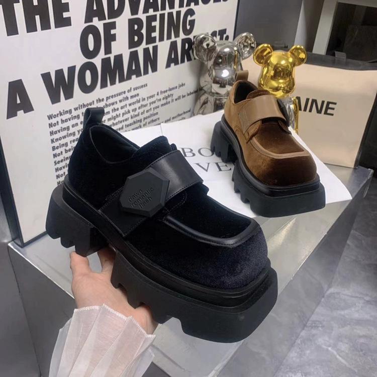 European 2025 loafers women's spring new Velcro square head handsome fashion platform velvet small leather shoes tide
