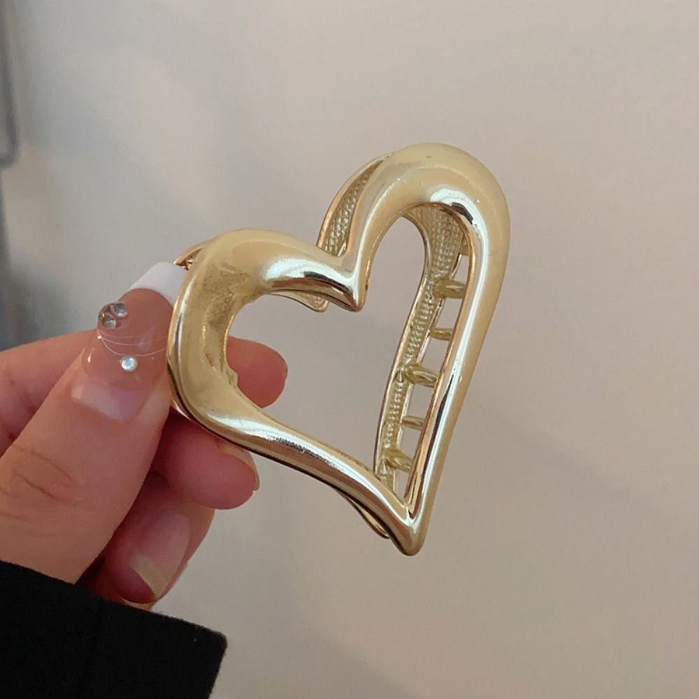 Zinc Zinc Alloy Love Heart Metal Hair Claw Hollow Geometric Shark Clip Cute Ponytail Claw Clip  Daily