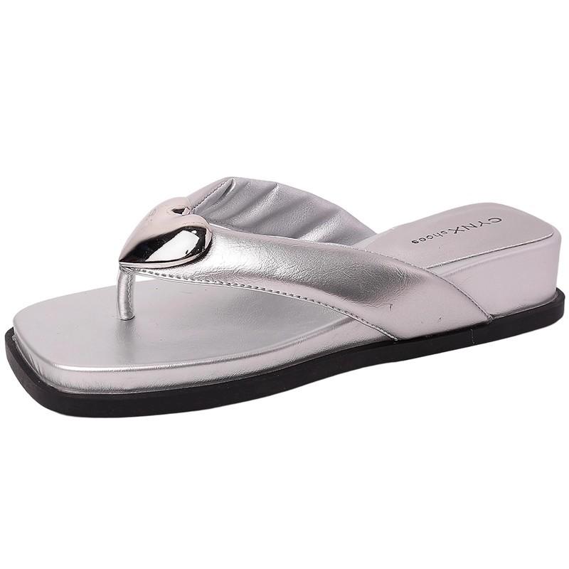 Fashion Metal Buckle Flat Bottom Flip-flop Foot Cool Slippers Summer Versatile Soft Bottom Sandals Vacation Women's Wedge Slippers