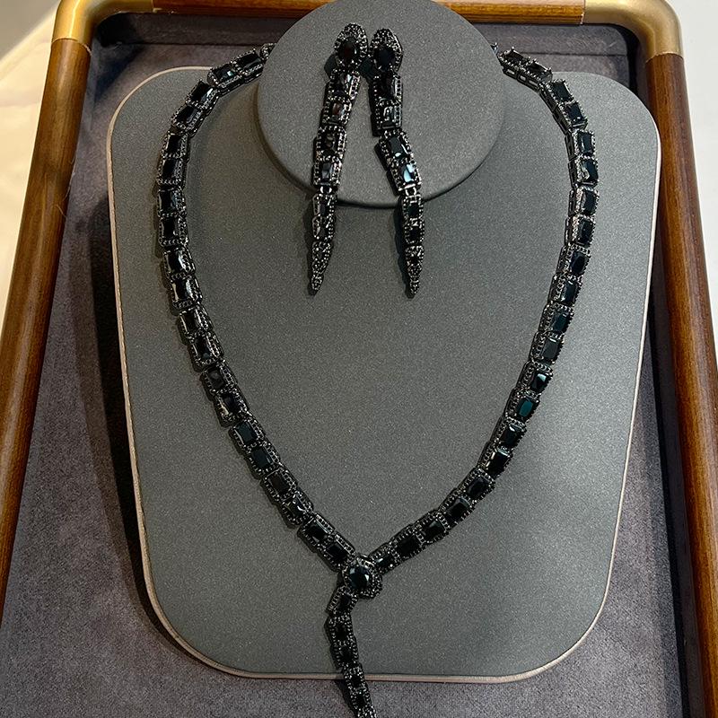 Baoxi Snake Head Couture Jewelry: High-End Zirconia-Inlaid, Rhodium-Plated Necklace Inspired by French Runway, Year of the Snake Edition