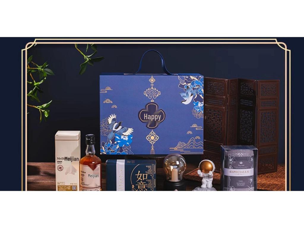 Groomsman Wedding Gift Box: Practical Favors for Men and Family