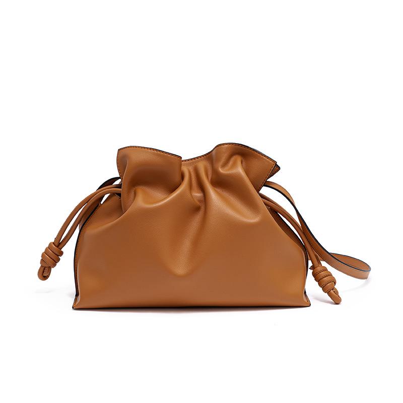 

Женская сумка через плечо Cloud из натуральной кожи - модная, большая вместимость, сумка на удачу со шнурком 30cm x 13cm x 22cm коричневый