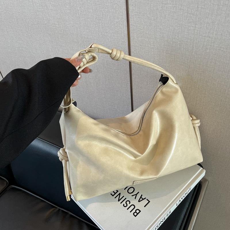 

High-value retro tote large-capacity bag women s 2025 new commuter texture versatile fashion shoulder armpit bag бежевый