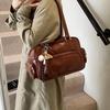 2025 New Retro Style Versatile Mailman Women's Bag Large Capacity Casual Shoulder Handheld Locomotive Bag
