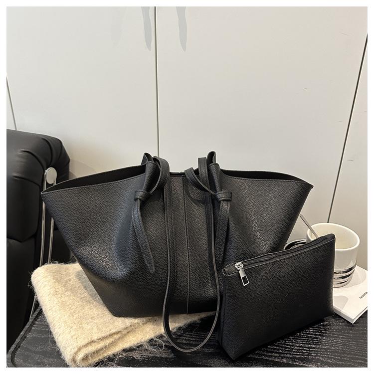 

2026 Women s Large Capacity Commuter Tote - Versatile Luxury Shoulder & Underarm Handbag