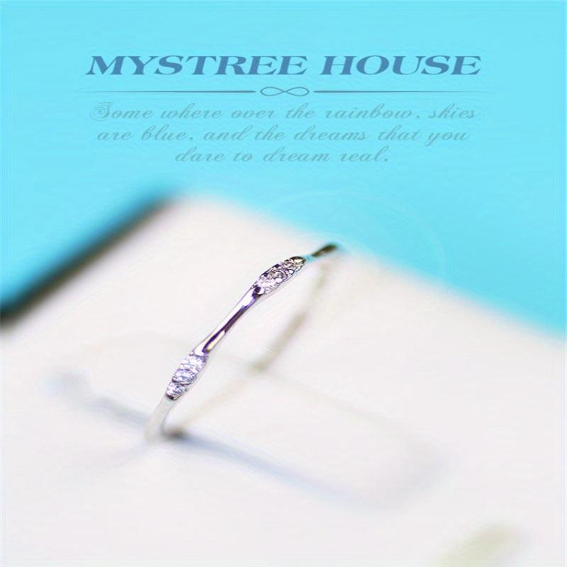 Slender curved ring, embellished with small diamonds, suitable for Independence Day, Thanksgiving, Christmas and other festivals, simple and exquisite