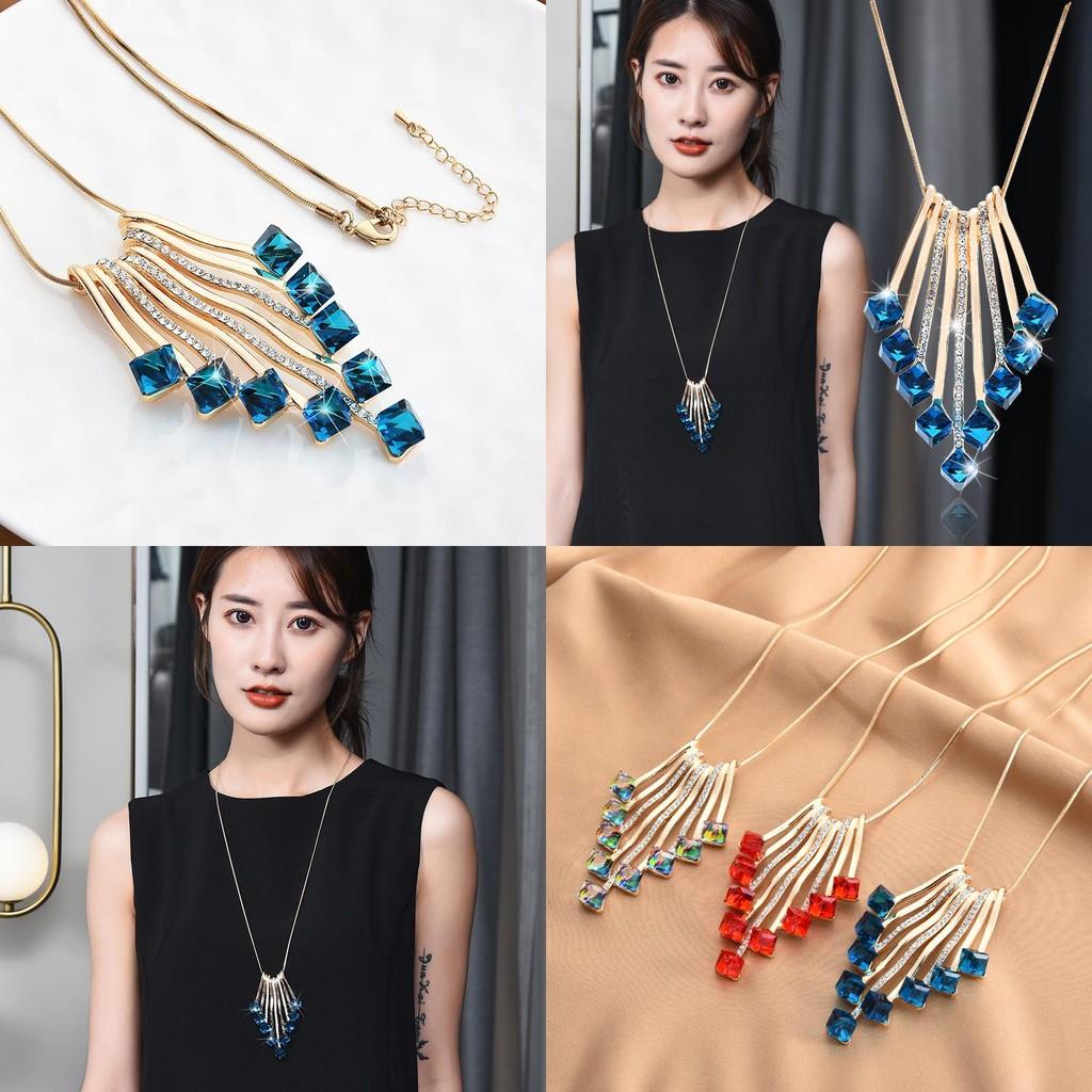 Crystal Luxurious Geometric Pendant Necklace Perfect For Gifts And Special Occasions