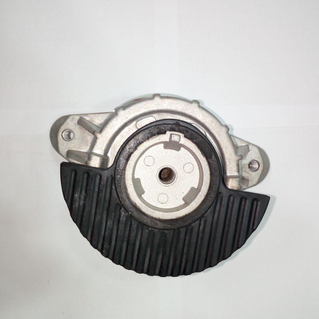 Mercedes-Benz Engine & Transmission Mount, W204/W211, Chicken Claw Rubber, Part 2042404217