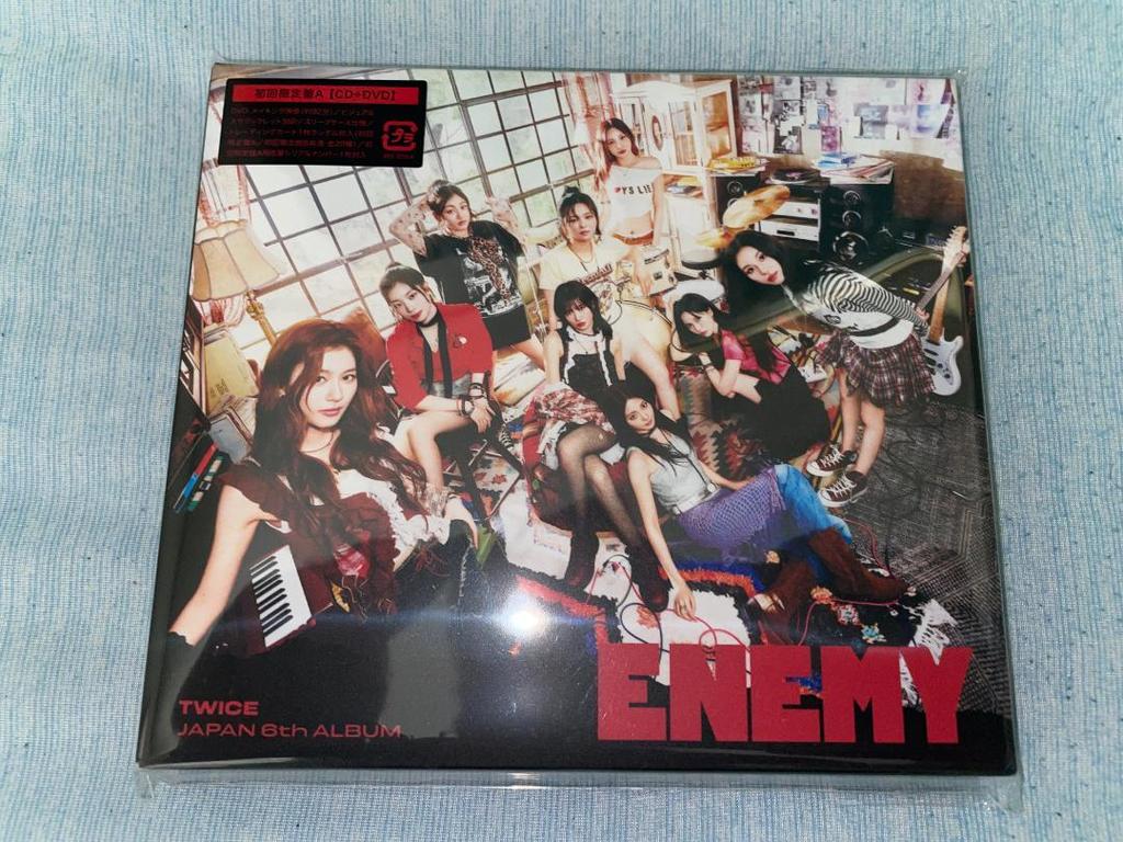 [USED] TWICE ENEMY First Press Limited Edition A CD+DVD with Trading Card and Serial Number