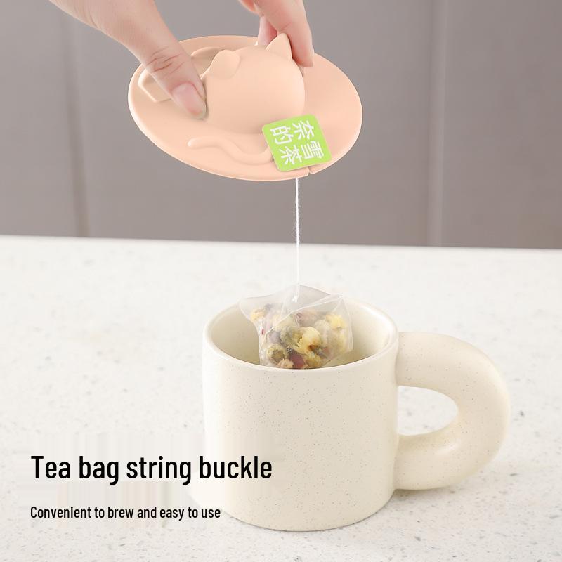 Cat Cartoon Silicone Mug Lid, Food-Grade, Anti-Scalding, Dustproof with Cute Paw Design