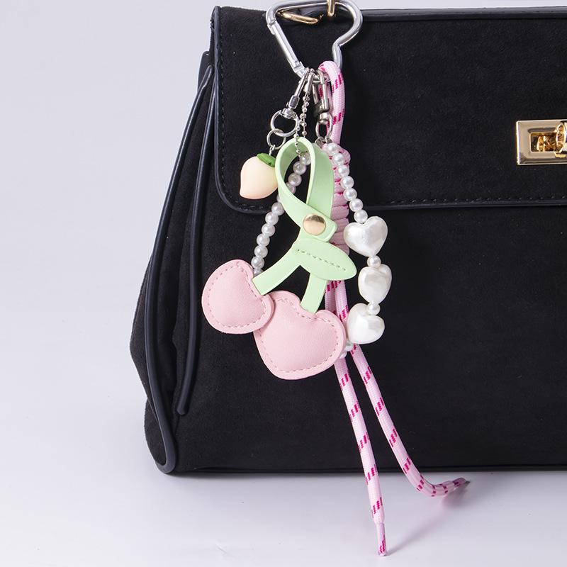 1 Pièce Mignon Amusant Résine Fruit Clé Chaîne Perle Série Cuir Cerise Pendentif Sac Accessoires Sac à Dos