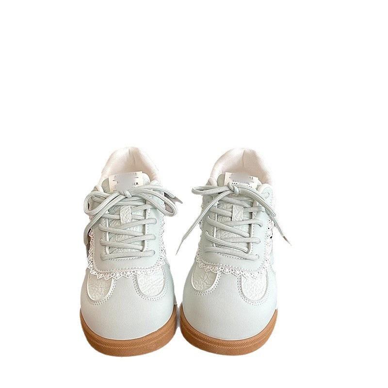 Fashion casual simple versatile flat-soled sports shoes women's autumn new niche board shoes student Xiaobai