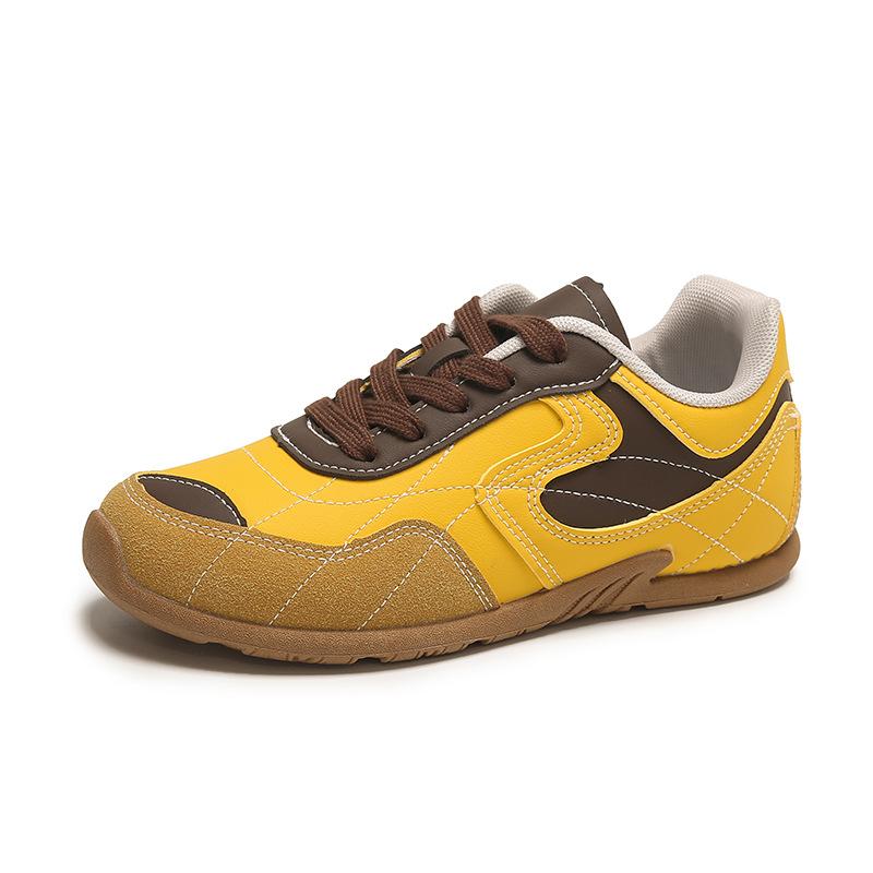 2025 Herbst neue ins Koreanische Version atmungsaktive kleine weiße Schuhe weibliche Studenten Plateau vielseitig lässige Sport-Board-Schuhe F12
