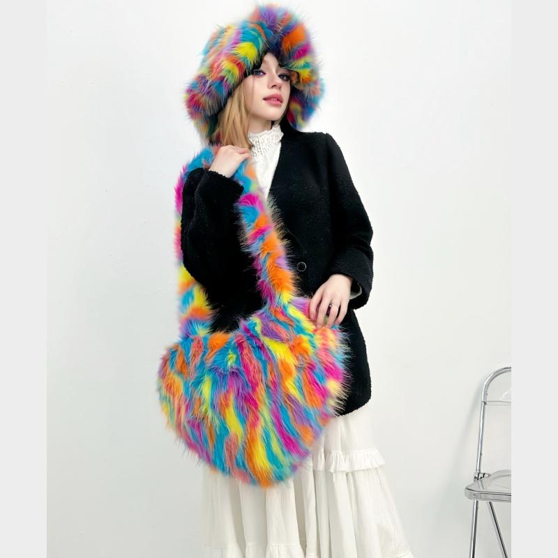 

Зимние новые модные женские сумки в форме сердца из искусственного меха лисы, женская сумка через плечо с той же шляпой-ведром, авангардная женская сумка под мышкой