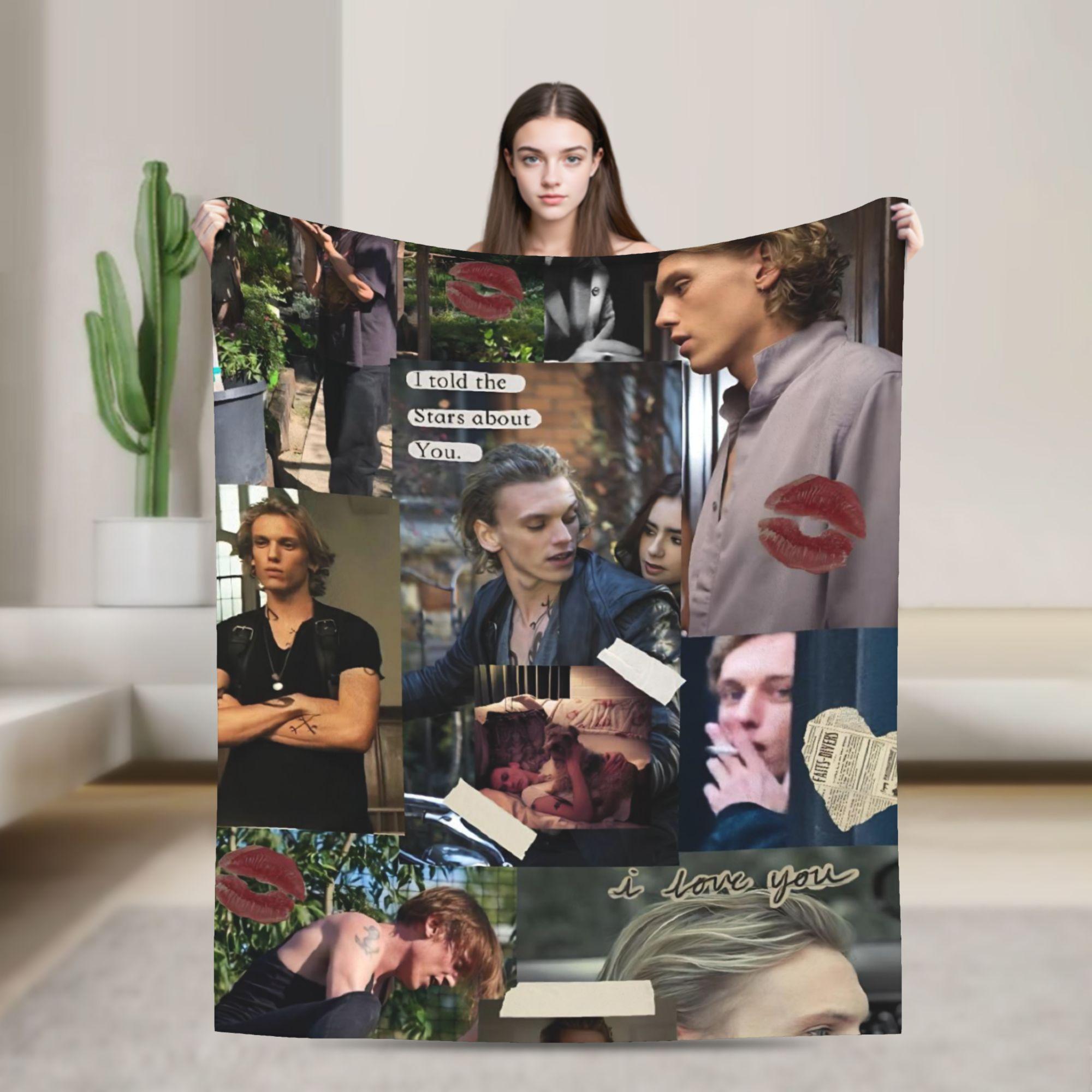 Джейми Кэмпбелл Бауэр Теплое Забавное Плюшевое Пледное Покрывало для Дивана Кресла Софы Кровати Декоративное Фланелевое Покрывало Покрывало на Кровать 30x40in