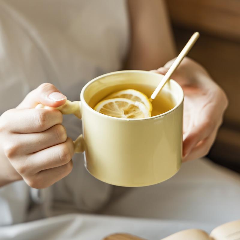 Einfache Nischen-Keramiktasse Nachmittagstasse Haushalts-Trinkbecher Frühstückstasse Kaffeetasse Büro-Teetasse