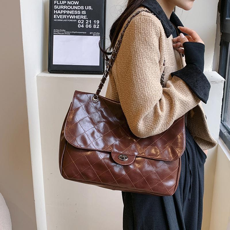 Borsa a Spalla Casual alla Moda per Pendolari Nuova Borsa Tote Casual Invernale Borsa a Tracolla Retro con Catena Grande Capacità