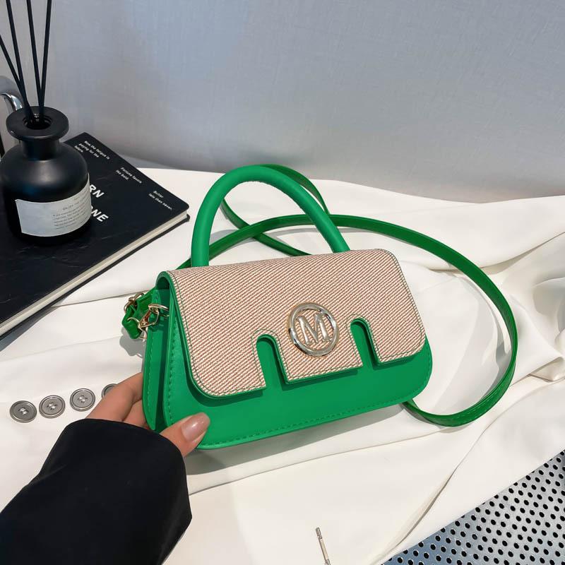 

2025 summer popular design sense niche leisure high sense temperament hand bag temperament shoulder messenger bag зелёный