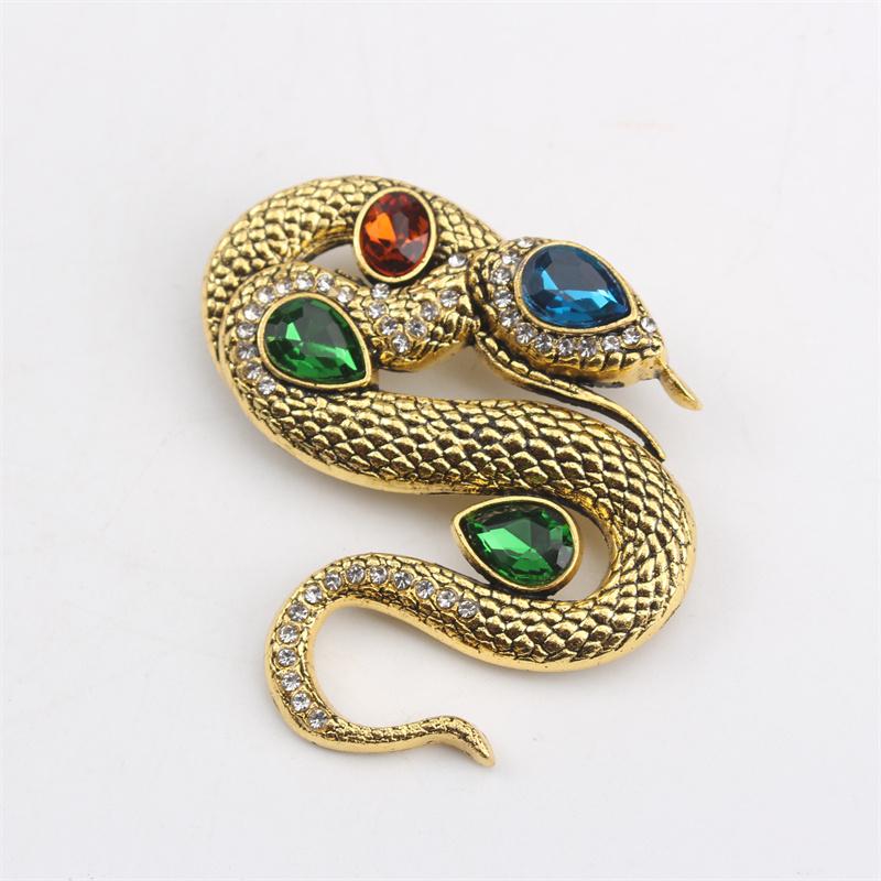 Stylish and Elegant Zodiac Animal Snake Brooch Personalized Luxury Accessory Pin Gift