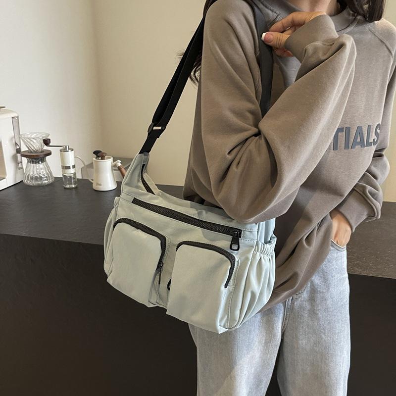 Korean Version of Casual Large-capacity Satchel Women's New Niche Versatile Single Shoulder Crossbody Dumpling Bag Tooling Style Boys Trendy Bag