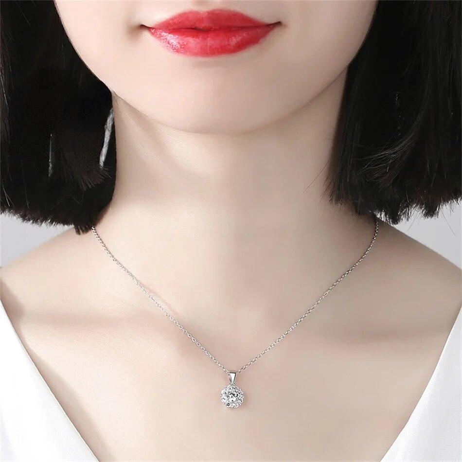 New Snowflake 0.5 Carat Moissanite Diamond 100% 925 Sterling Silver Luxury Sparkling Flower Pendant Necklace Women's Jewelry
