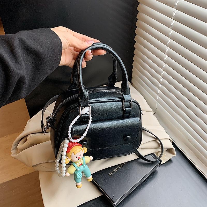 Premium small bag women's new summer versatile messenger bag exquisite portable pillow bag