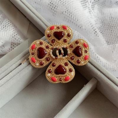 Broche Vintage Palace Antique Ré-Gravée Couleur Trésor Pleine de Strass Grande Broche Corsage Dames