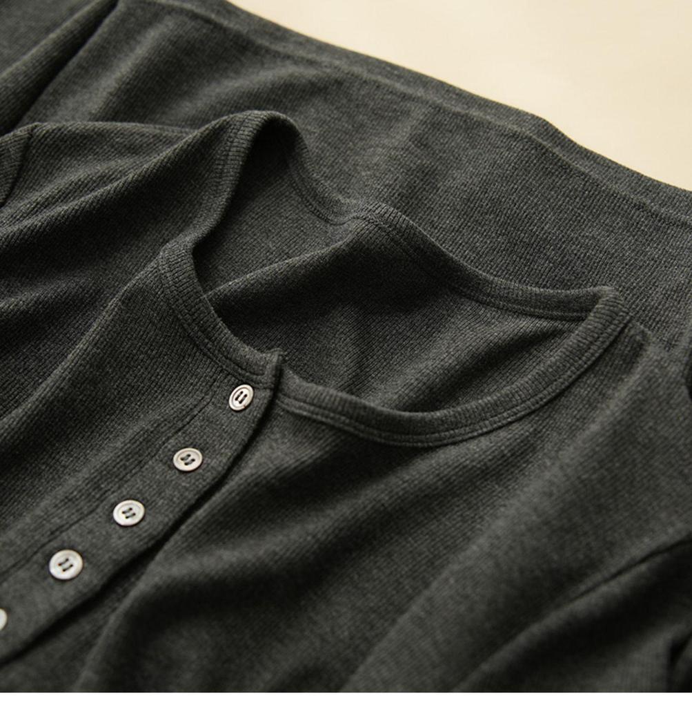 Damen Slim Fit Langarm Rundhals T-Shirt mit geripptem Henley-Kragen