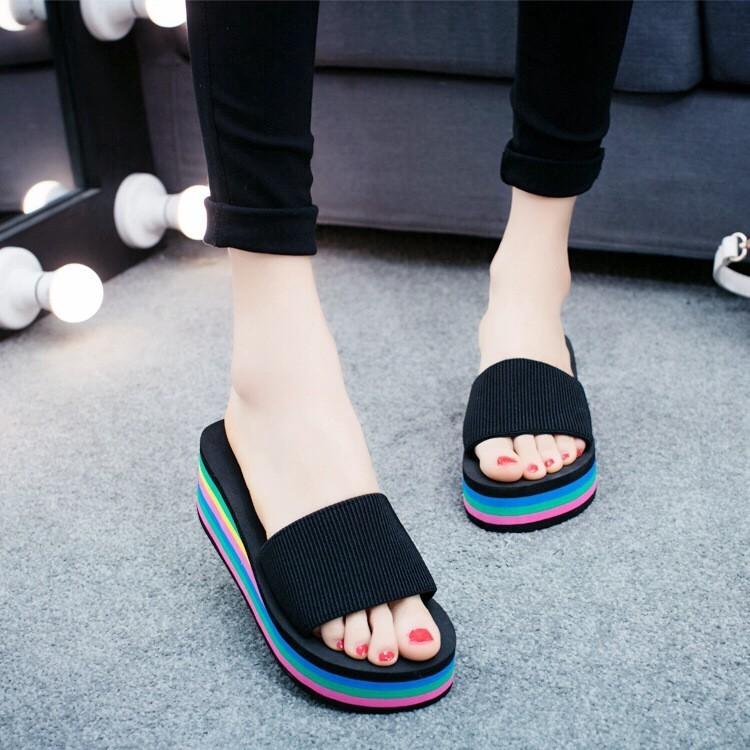Premium Quality Ladies Summer Slippers With Versatile Thick Beach Wedge Bottom