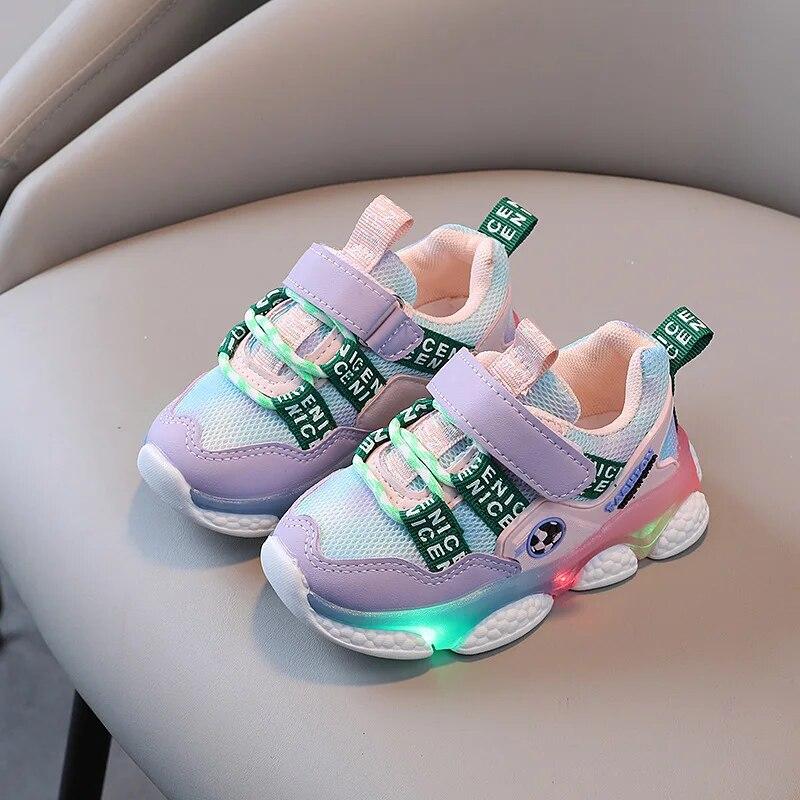 

Детская обувь со светодиодной подсветкой, светящиеся кроссовки для мальчиков, повседневная обувь с дышащей сеткой для девочек, детские кроссовки со светящейся мягкой подошвой 25 розовый