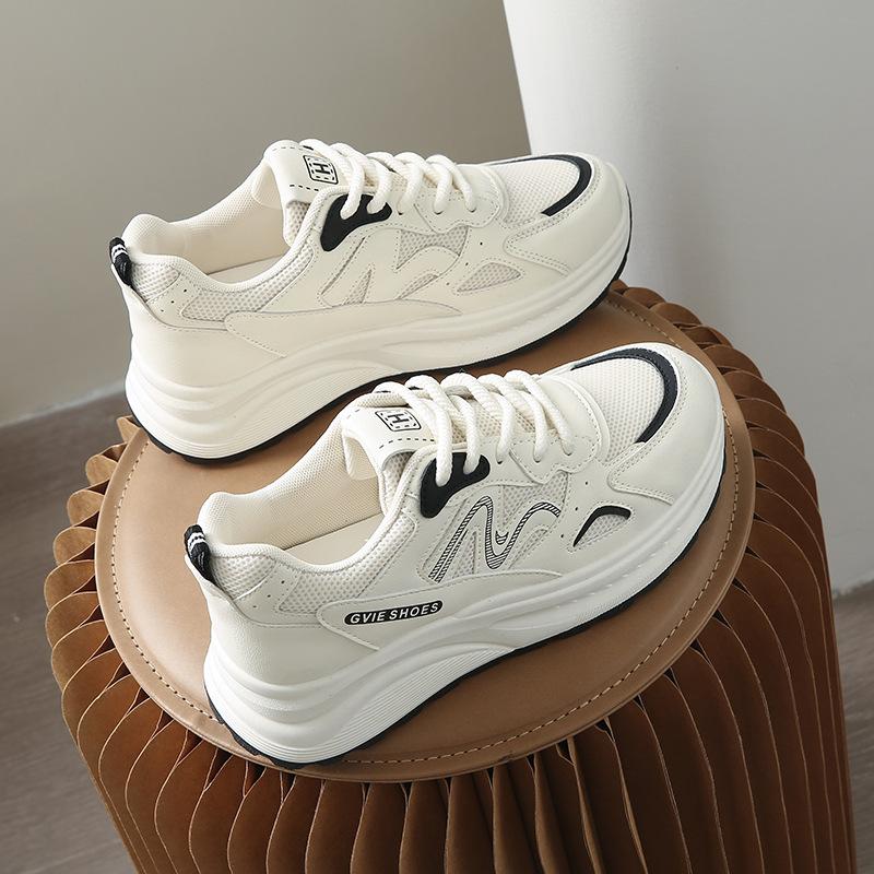 

Новые легкие женские кроссовки с мягкой подошвой, модная универсальная повседневная обувь для молодежи, уличные дышащие спортивные кроссовки для бега 40 чёрный