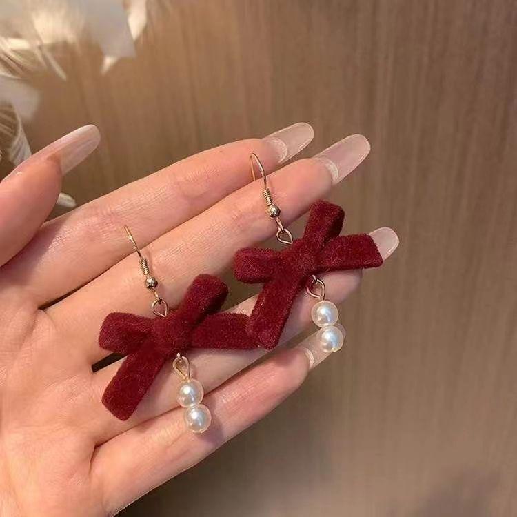2024 D Retro Wine Red Velvet Rose Pearl Earrings: Hong Kong Style, Autumn/Winter Trend