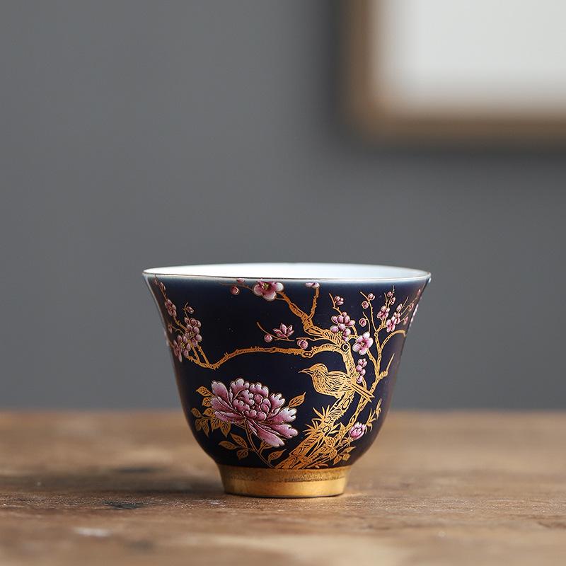 

Sky Blue Gold-Accented Small Teacup Set for Home, Personalized Kung Fu Tea Tasting, Six-Cup Gift Box for Gifting.