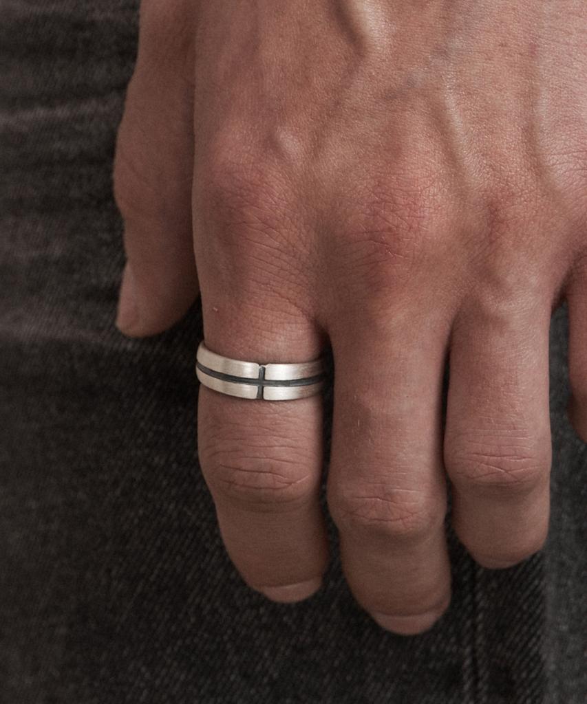 Thestillroom [Silver] #R2611 Cross Line Ring