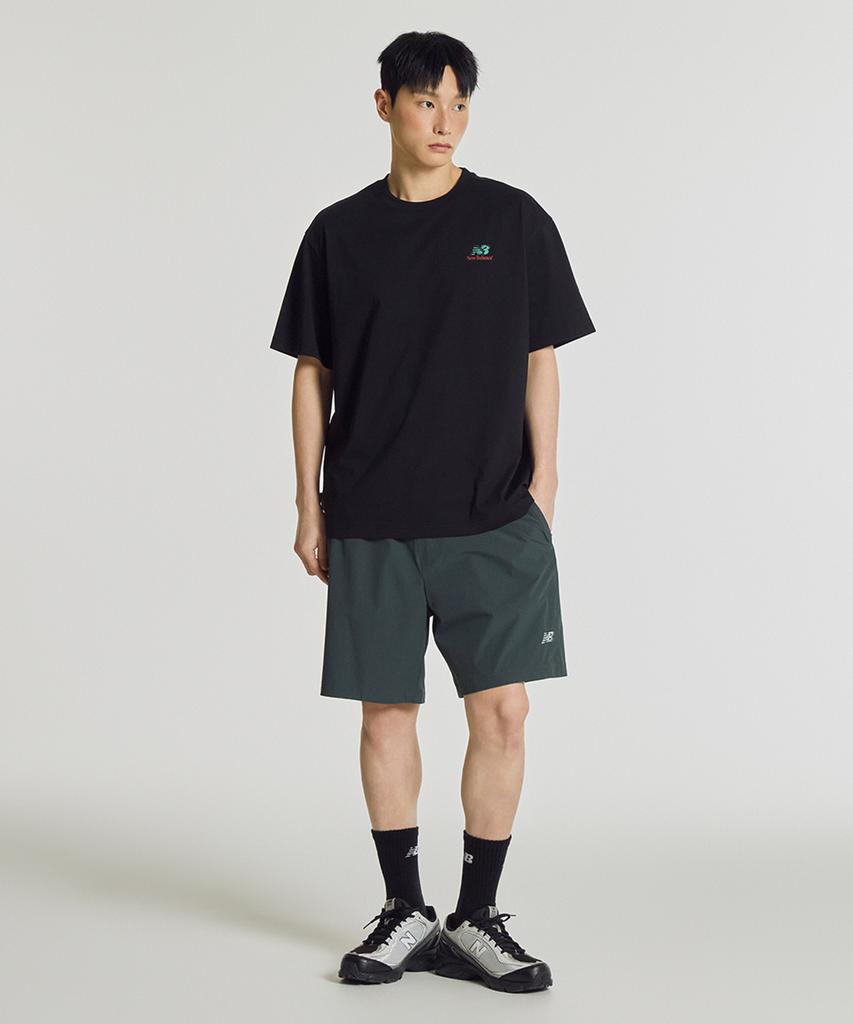 Nyuballanseu Nbneg21513 / Uni Nb Friends Earth Graphic Short Sleeve T-Shirt (Black)