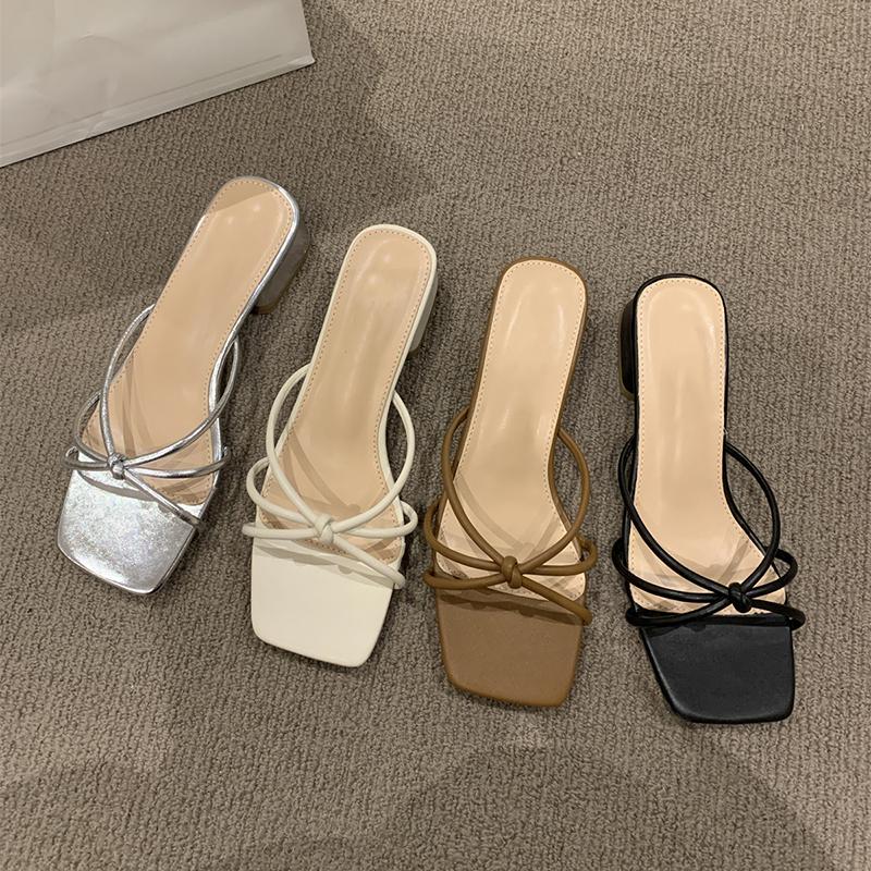 2024 New Open Toe Women Slippers Fashion Narrow Band Slides Ladies Outdoor Low Heel Sandal Summer Women's Shoes