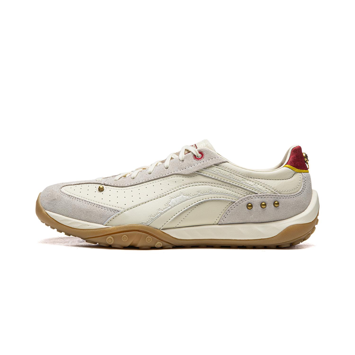 

GUGONG x Li Ning Xingliu Abrasion Resistant, Lightweight, Balanced Low top Casual Shoes Unisex Light Antique Yellow AGLV217-1 39