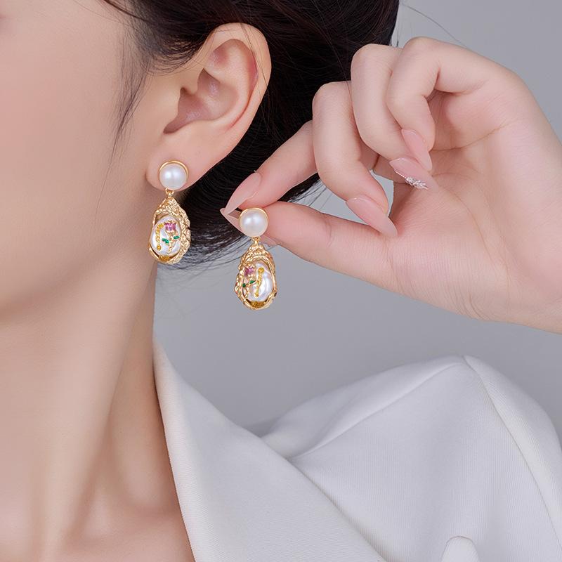 Vintage Oil Painting Baroque Pearl Earrings Rose Garden Antique Floral Stud Earrings Retro Accessories