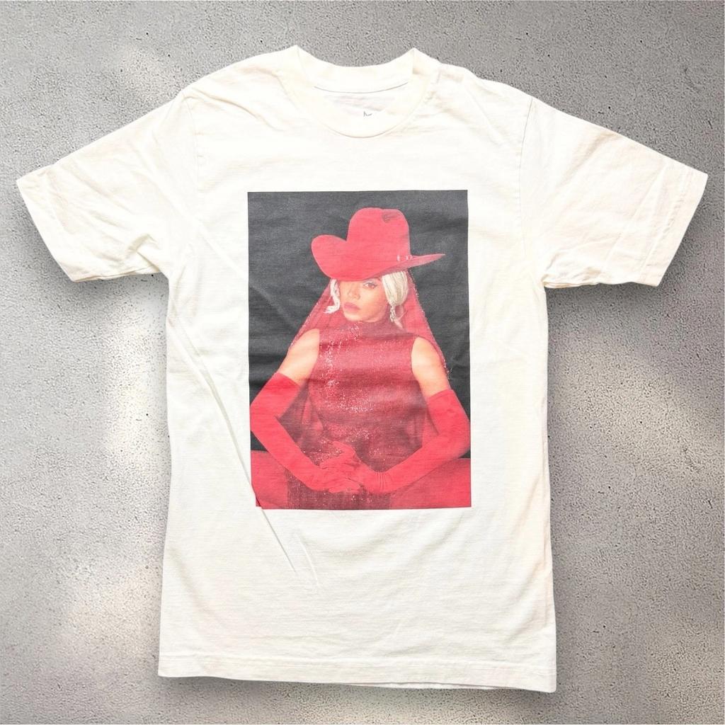 CCT2025 Beyonce Los Angeles Graphic T- Shirt Cream Red Cowboy Hat Mens Small