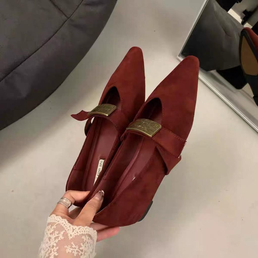 Fashion 2024 Autumn Women Flat Shoes Fashion Low Wedge Heel Ladies  Buckle Ladies Mary Jane Shoes Pointed Toe Boat Shoes New Woman