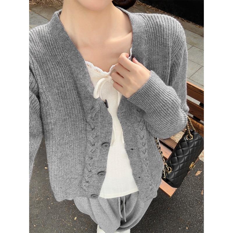 Korean style V-neck soft waxy knitted cardigan long-sleeved women's autumn and winter loose casual sweater jacket temperament and high-end top