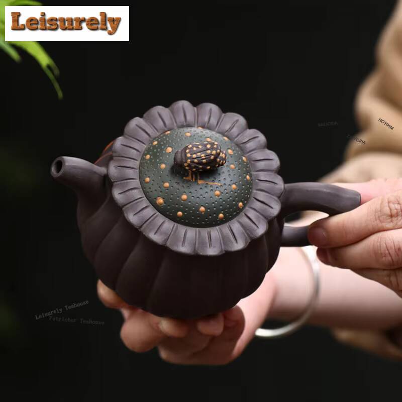 181ml Vintage Yixing Purple Clay Teapots Handmade Insect Interest Chrysanthemum Petals Pot Raw Ore Mud Kettle Zisha Tea Set Gift