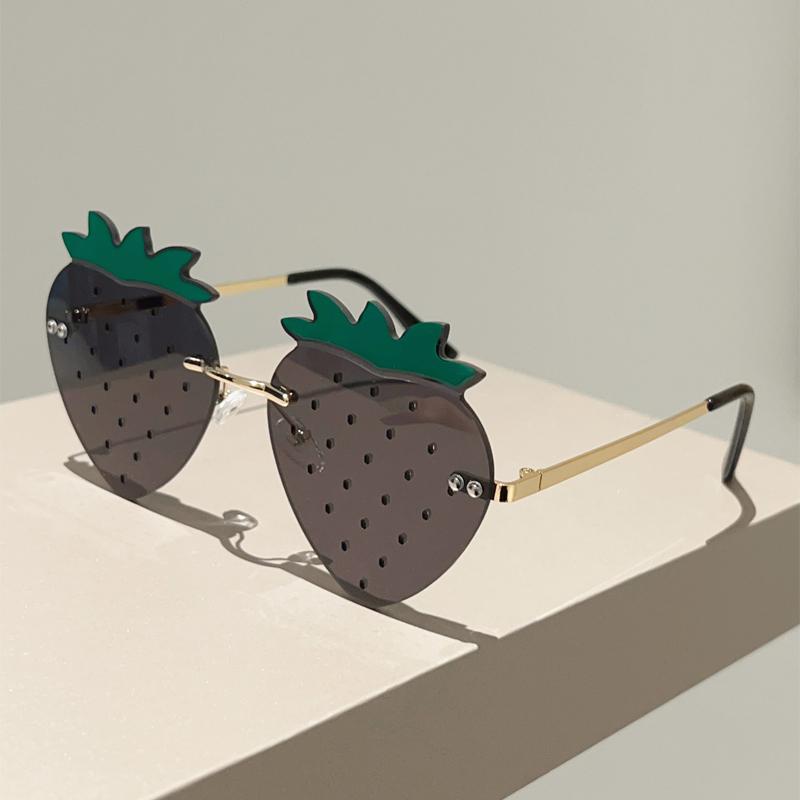 

KAMMPT Strawberry Shaped Sunglasses Fashion Cute Multi-color Beach Vacation Shades Women Trendy Stylish Design Rave Sun Glasses golden чёрный