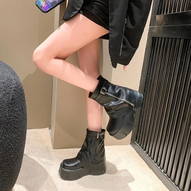 Fashion Women High Platform Ankle Boots Autumn Winter Gothic Style Leather Shoes Buckle Punk Motorcycle Boots Round Toe Chunky Sneakers