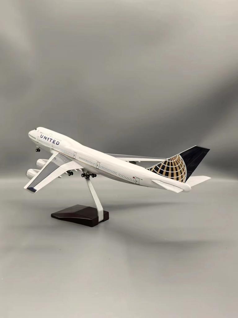 47cm 747 United Airlines 1:150 Scale Aircraft Model Resin Replica Collectible Airplane With Led Light Landing Gear Souvenir Plan