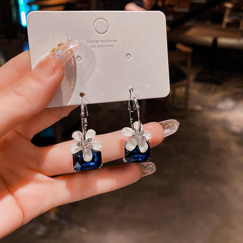 

Серьги с опалом Серебряная игла Любовь цветок Высококлассные серьги-гвоздики Серьги-подвески Нишевые серьги Ювелирные изделия