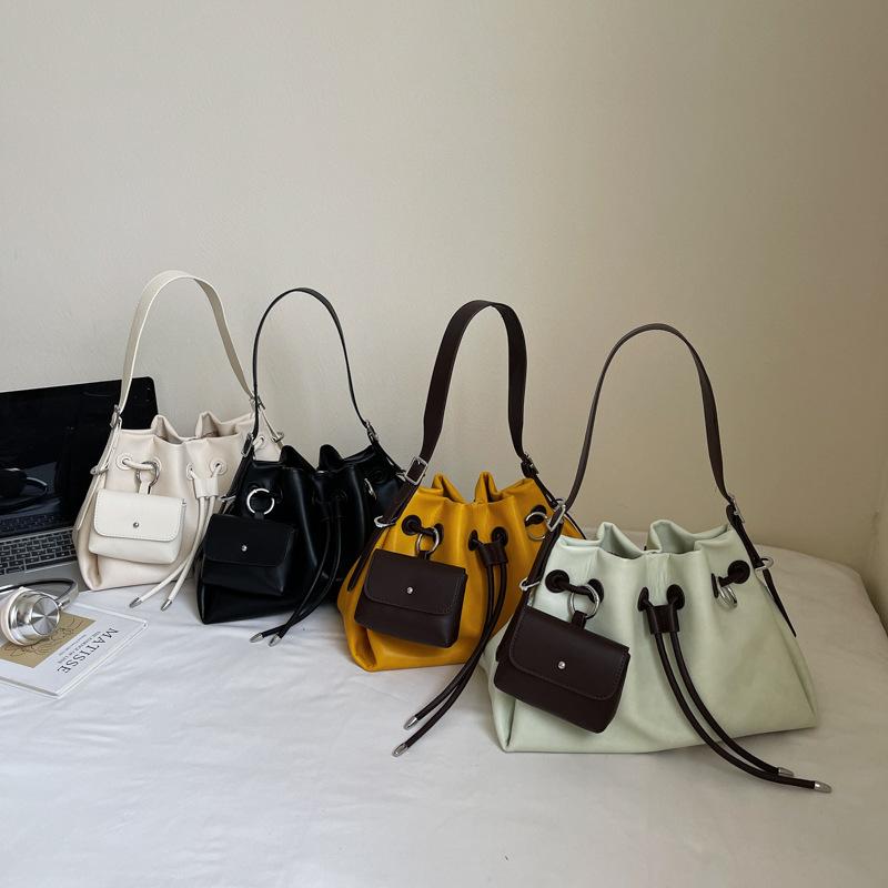 Trendy Large Capacity Commuting Tote Bags for Women Bucket Bag Casual Simple Crossbody Bag for Women Designer Bags