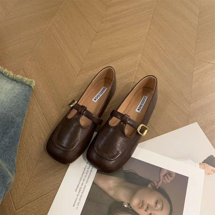 Design sense niche shallow mouth shoes flat-soled leather shoes women's shoes autumn French retro single shoes soft-soled loafers Doudou shoes